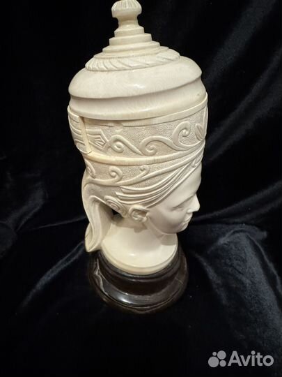 Нефертити из бивня мамонта