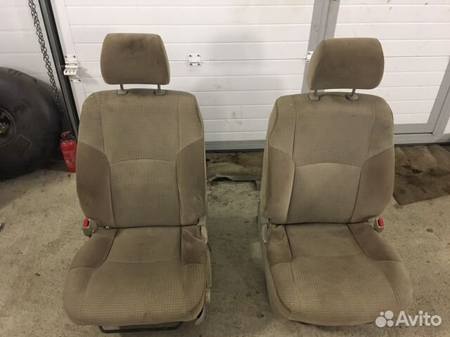 Передние сиденья Toyota 4Runner (2828)