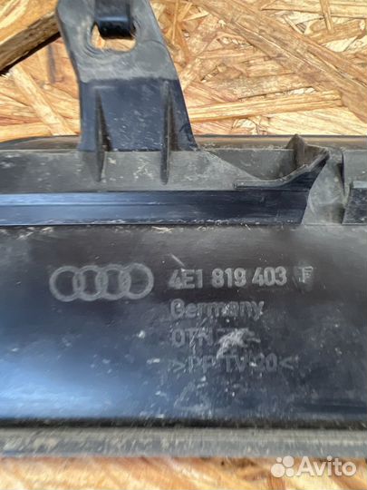 Жабо планка под лобовое Audi A8 D3