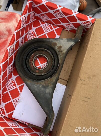 Подшипник подвесной мерседес 211