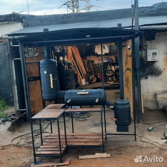 Зона для барбекю С коптельней