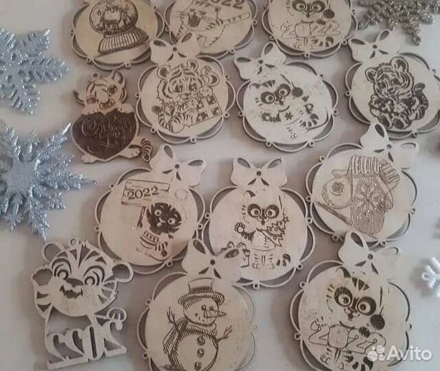 Новогодние игрушки