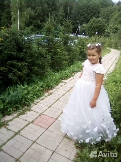 Платье праздничное