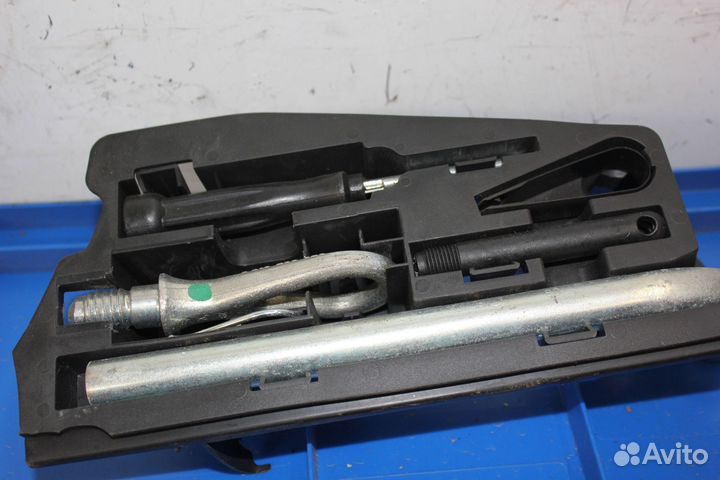 Набор инструментов Audi A6 C6 (2009)