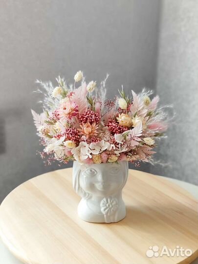 Композиция из сухоцветов