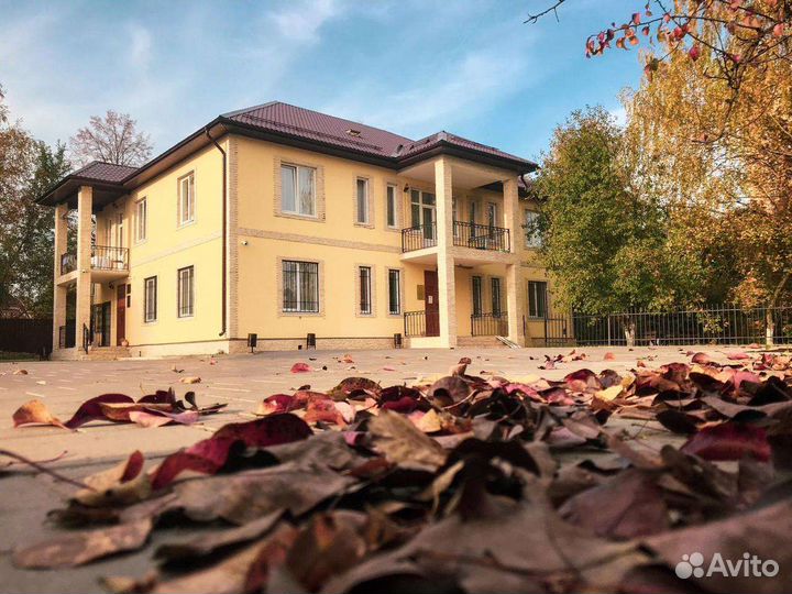 Помощник по хозяйству в гостевой дом