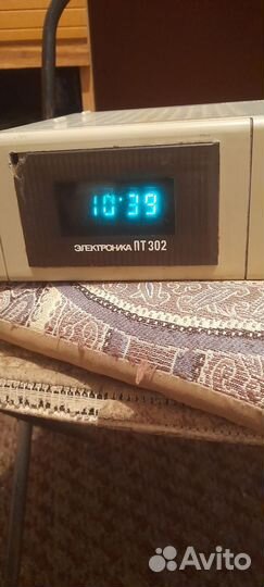 Приемник 3х програм. с часами. Электроника пт 302