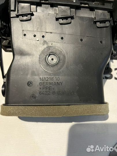 Воздуховод салона правый Bmw Е60 седан N52B25 2007