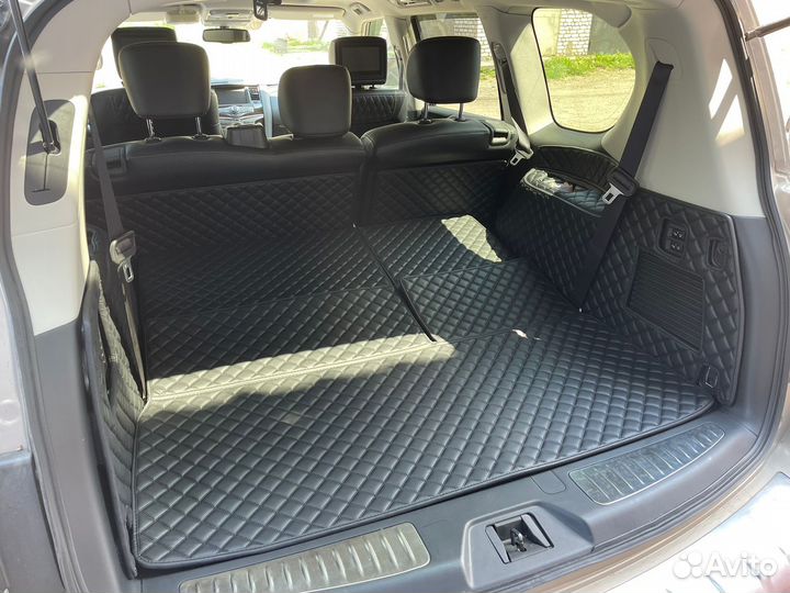 Коврик в багажник Infiniti QX