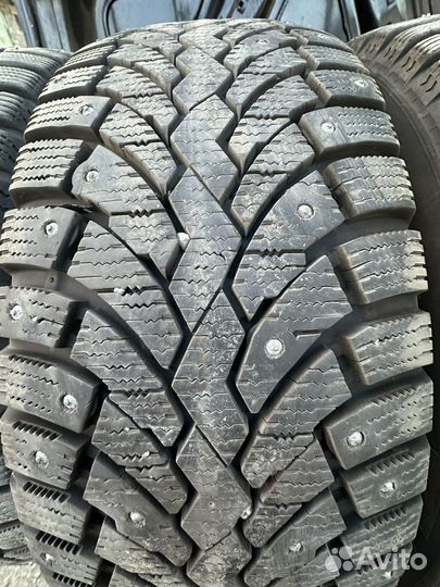 Formula Ice 215/65 R16