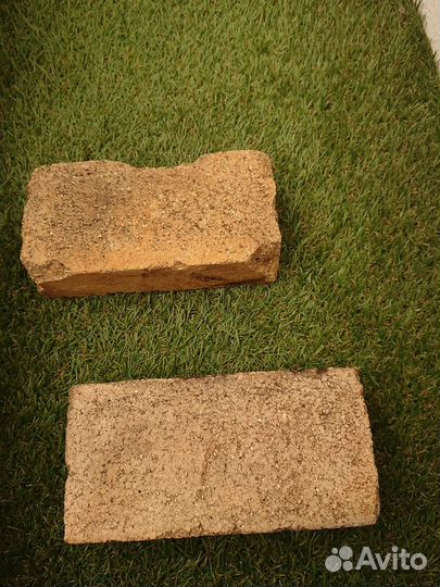 Кирпич с клеймом