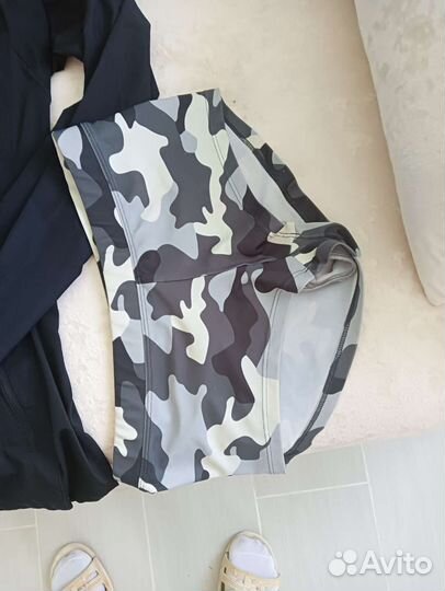 Комплект женских спортивных вещей из 10 позиций