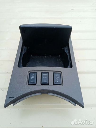 Подстаканник infiniti g35 v36 VQ35HR