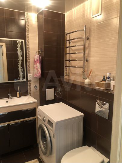 2-к. квартира, 60 м², 4/10 эт.