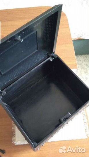 Шкатулка/ ларец/ сундучок с ключом. Винтаж