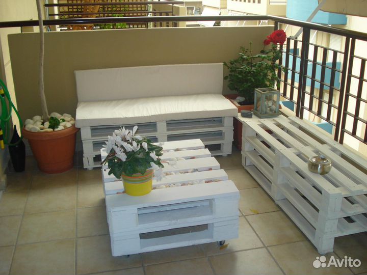 Столик на балкон