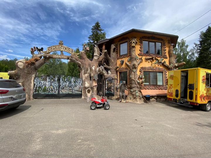 Продам здание, 7606 м²