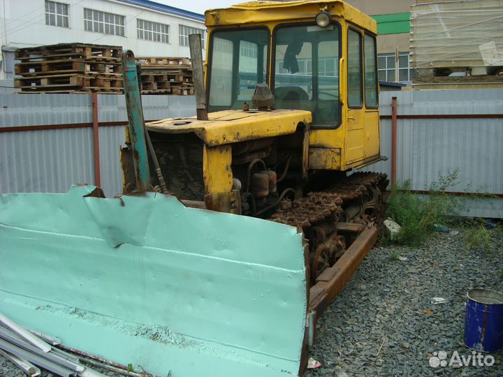 Трактор ВгТЗ ДТ-75, 1990