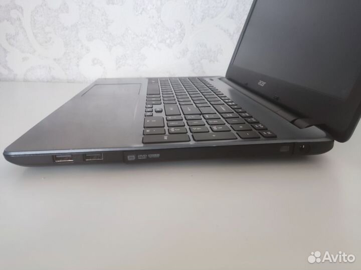 Быстрый, стильный ноутбук Acer e5-571 SSD