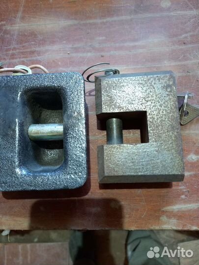 Замки и ячейки замочные