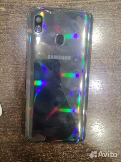 Samsung Galaxy A40, 4/64 ГБ