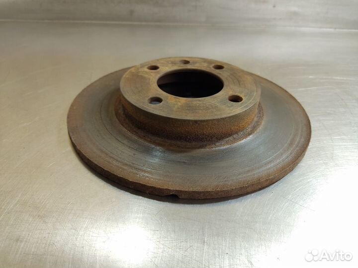 Диск тормозной передний Volkswagen Golf 3