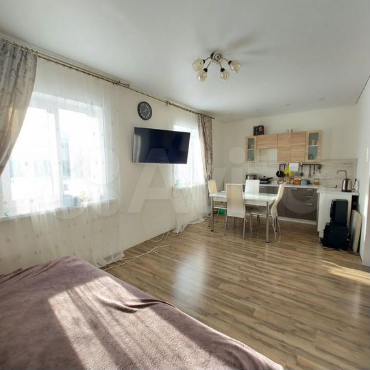 Дом 63 м² на участке 8 сот.