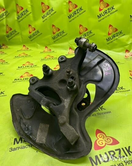 Кулак поворотный левый Mercedes C-Class W204 M