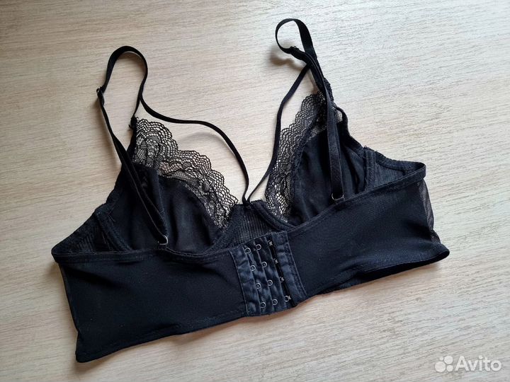 Футболки, рубашка в клетку, бюстгальтер кружевной