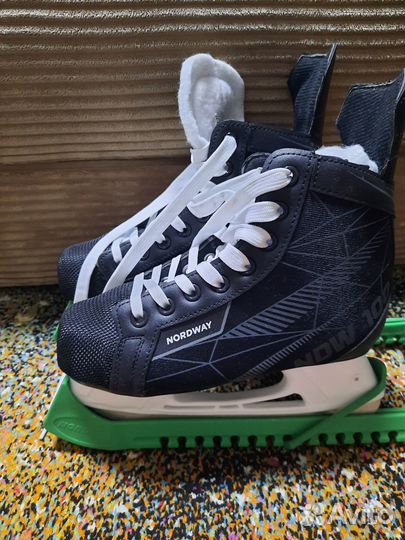 Коньки мужские 36 разм