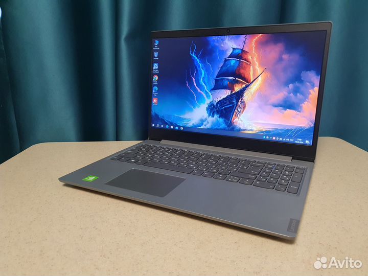 Мощный Свежий Lenovo Core i3/8gb/ssd/Geforce 2GB
