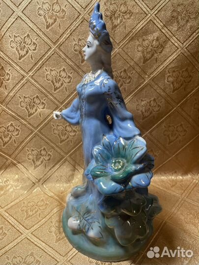 Фарфоровая статуэтка Хозяйка медной горы СССР