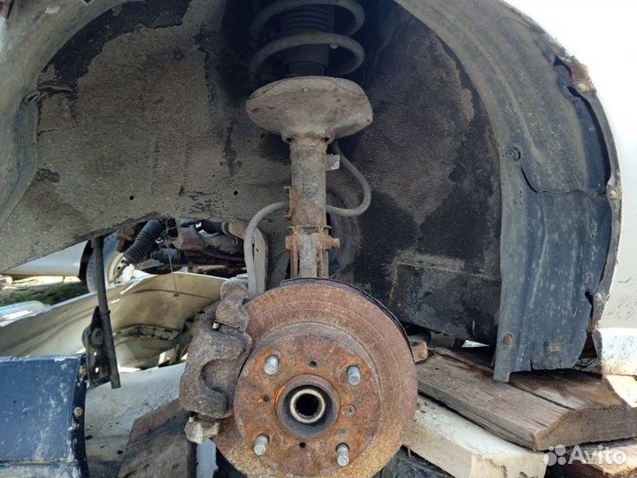 Амортизатор Chevrolet Metro 1.3 2001 перед. лев