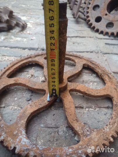 Шестерня (звёздочка ) старая