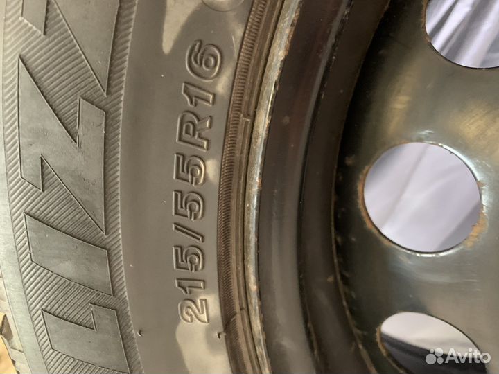 Bridgestone Blizzak Spike-01 215/55 R16