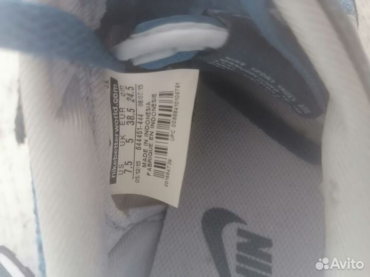 Кроссовки nike женские в отличном состоянии