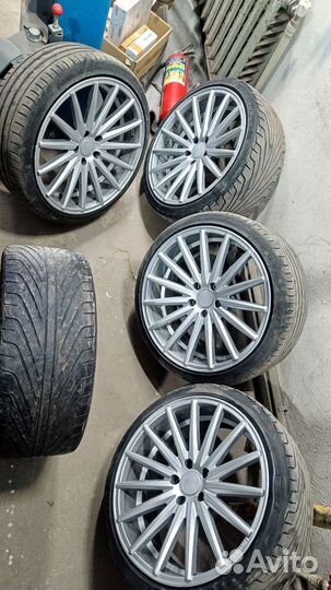 Диски Vossen vfs 2 r 19, с резиной