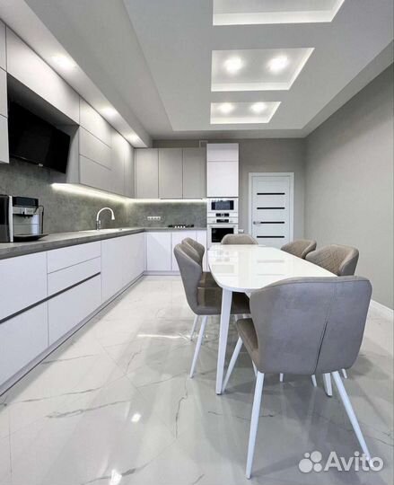 Кухня белая на заказ