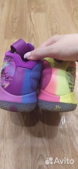 Кроссовки для баскетбола Kyrie Eleison