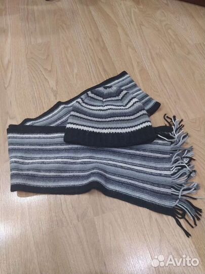 Комплект шапка и шарф женский