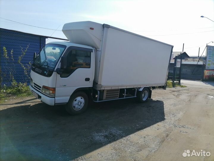 Isuzu Elf, 2001