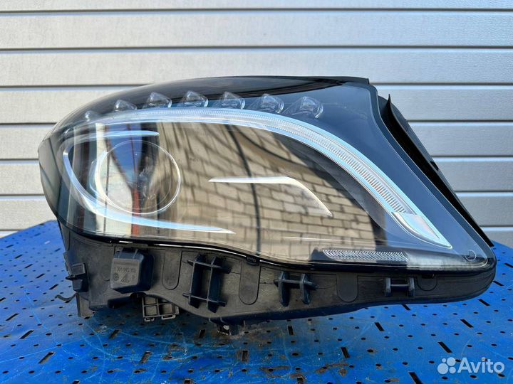 Фара правая Mercedes GLA x156 дорест