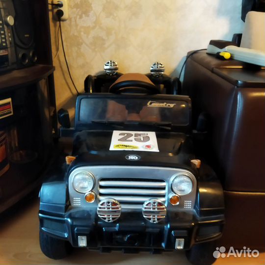 Детский электромобиль джип бу