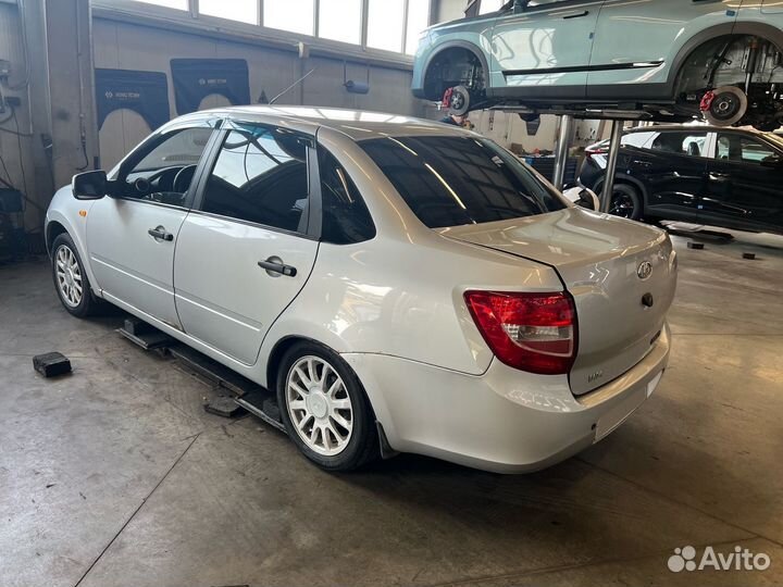 LADA Granta 1.6 МТ, 2013, 277 846 км