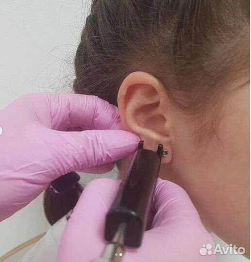 Прокол ушей система 75 пистолетом