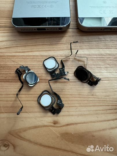 Запчасти на iPhone 5s,se