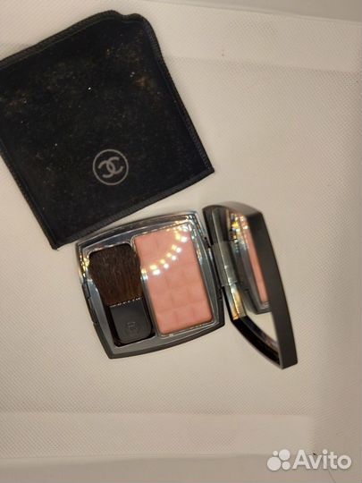 Набор косметики, румяна Chanel, листайте