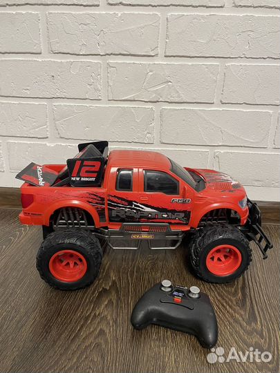 Машина на пульте управления New Bright