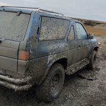 Nissan Terrano 2.4 MT, 1991, битый, 300 000 км, с пробегом, цена 219 000 руб.