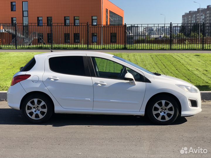 Peugeot 308 1.6 AT, 2012, 129 950 км